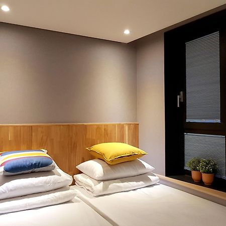 Hostel Cleo Seoul Hongdae Seul Exterior foto